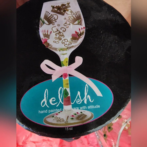 🍷 Handpainted Delish 15oz wine glass w/ carrier - Picture 7 of 8